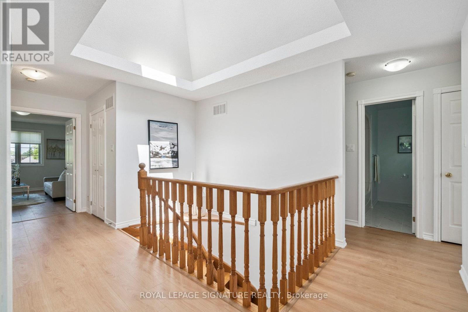 Photo 20 of 12 Mccullough Court, Barrie ON
