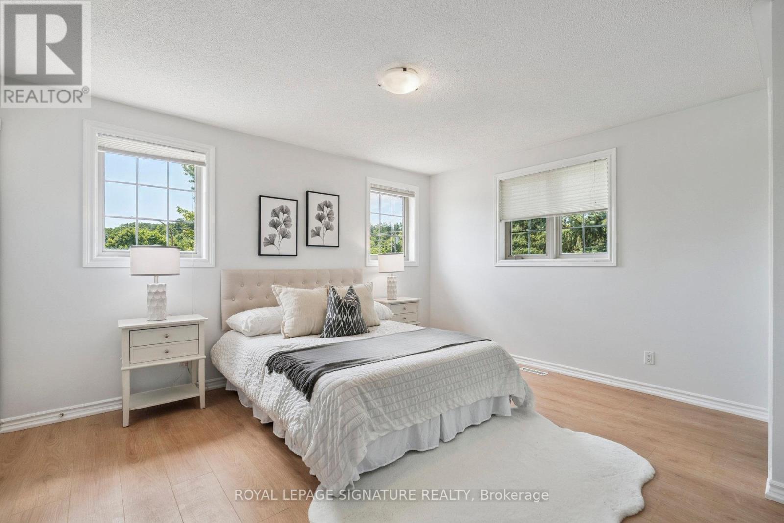 Photo 27 of 12 Mccullough Court, Barrie ON