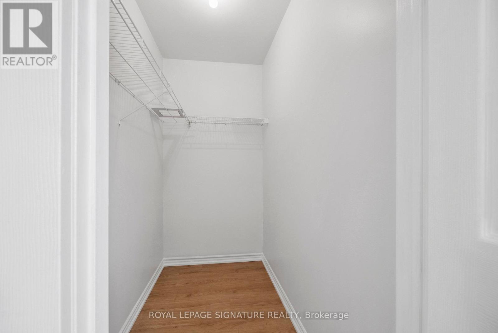Photo 33 of 12 Mccullough Court, Barrie ON