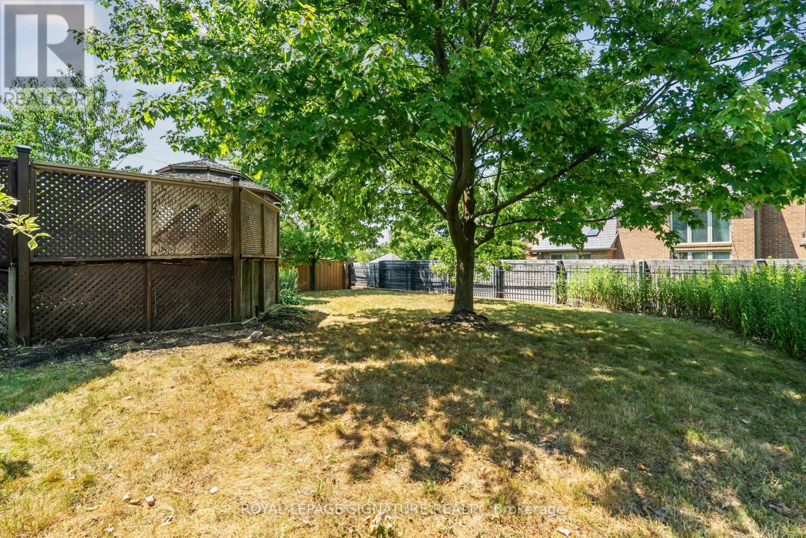 Photo 45 of 12 Mccullough Court, Barrie ON