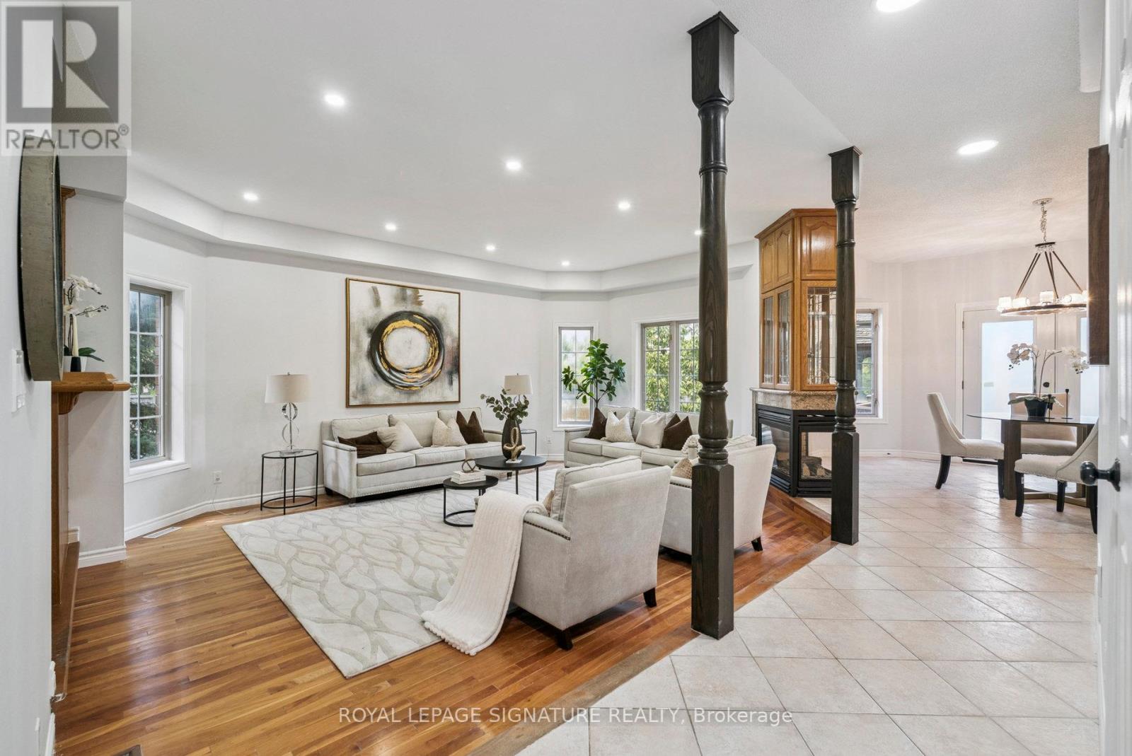 Photo 5 of 12 Mccullough Court, Barrie ON