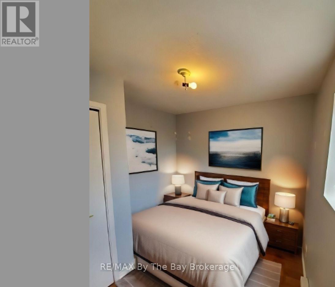 Photo 20 of 203 George Street, Midland ON