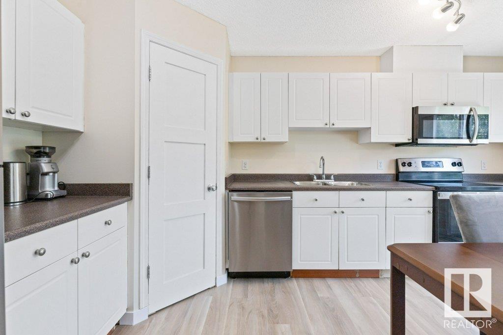 Photo 9 of 9 450 Hyndman Cr Nw, Edmonton AB