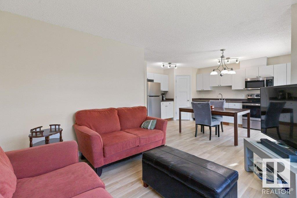 Photo 13 of 9 450 Hyndman Cr Nw, Edmonton AB