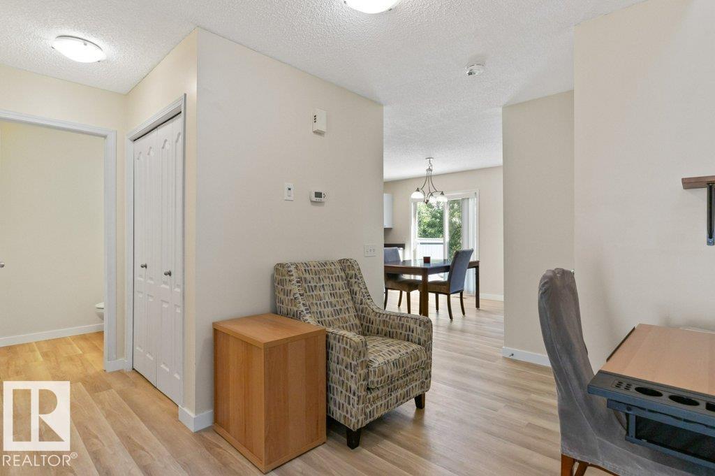 Photo 14 of 9 450 Hyndman Cr Nw, Edmonton AB