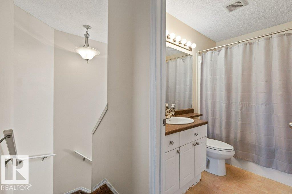 Photo 22 of 9 450 Hyndman Cr Nw, Edmonton AB