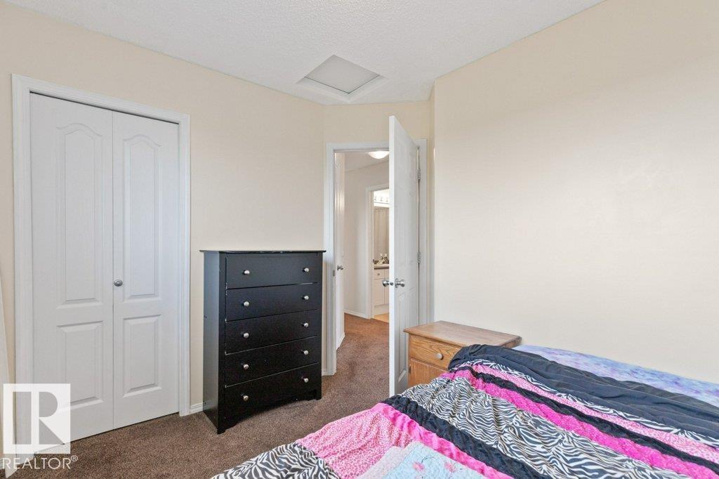 Photo 21 of 9 450 Hyndman Cr Nw, Edmonton AB