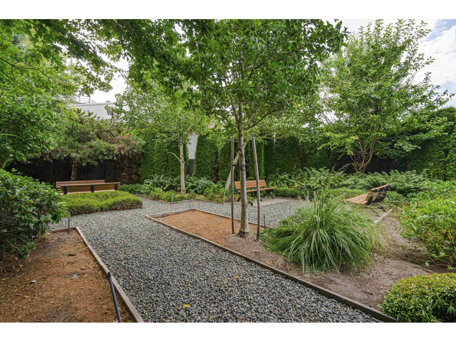 Photo 37 of 18 3303 Rosemary Heights Crescent, Surrey BC