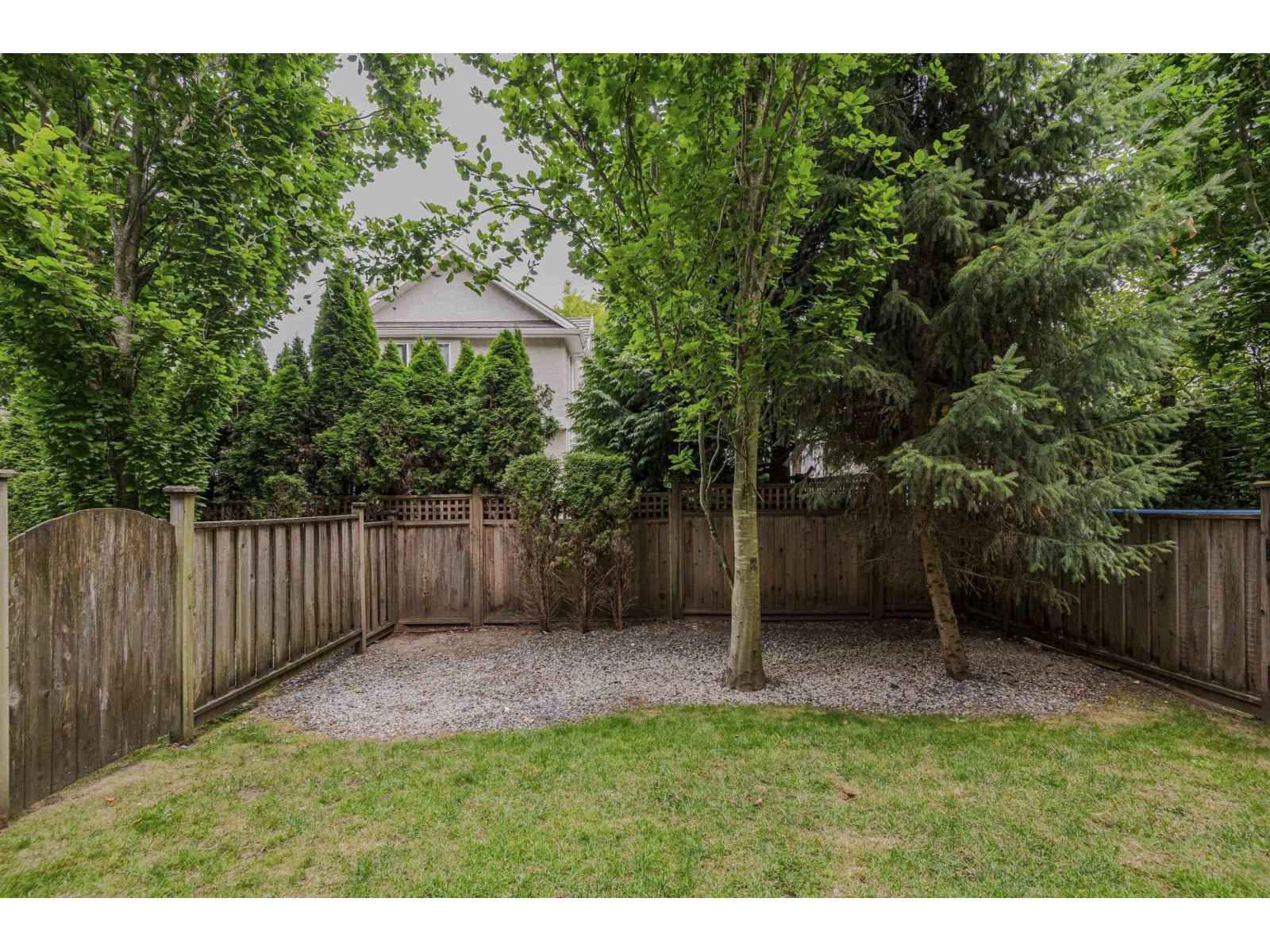 Photo 32 of 18 3303 Rosemary Heights Crescent, Surrey BC