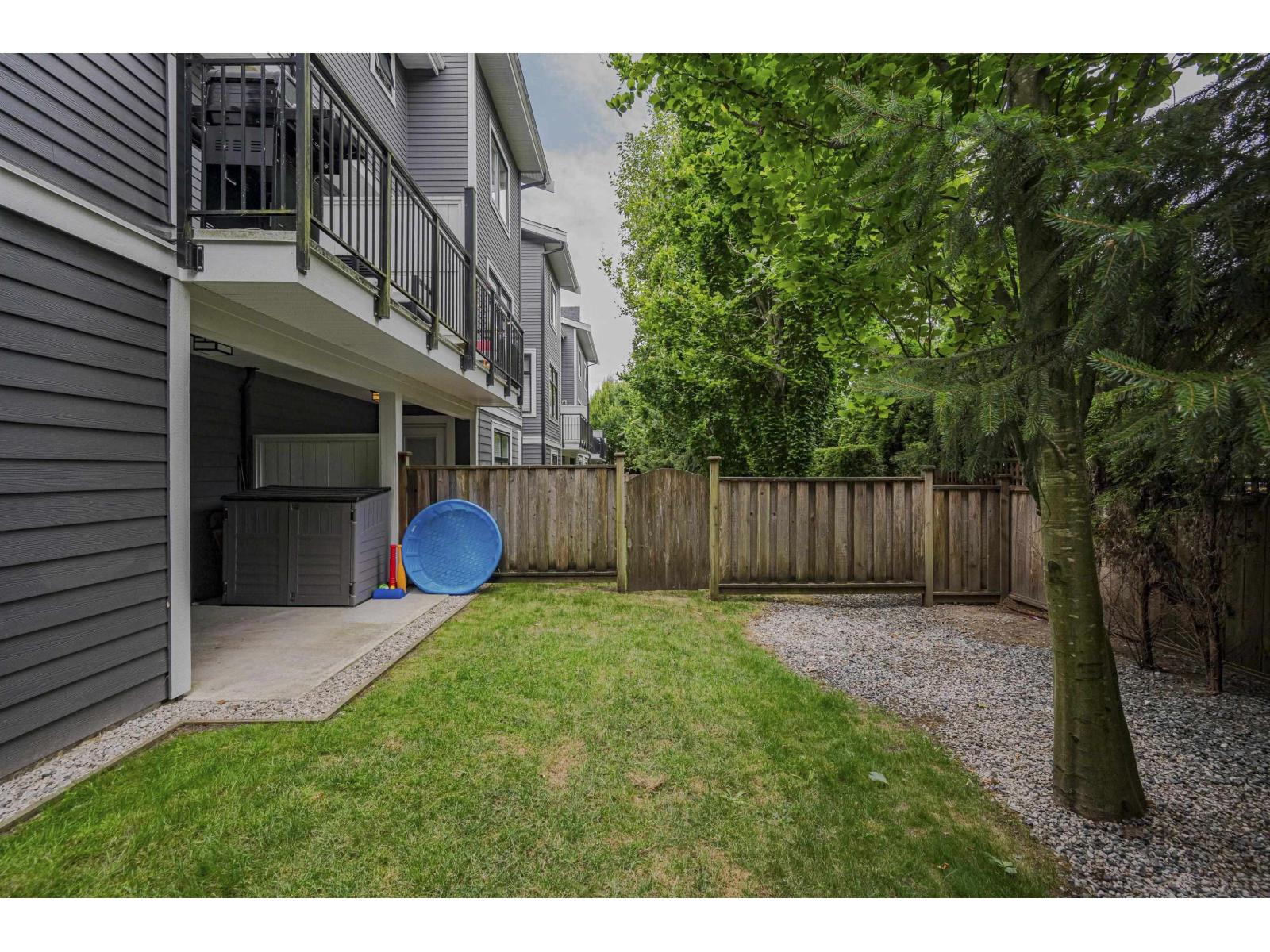 Photo 35 of 18 3303 Rosemary Heights Crescent, Surrey BC