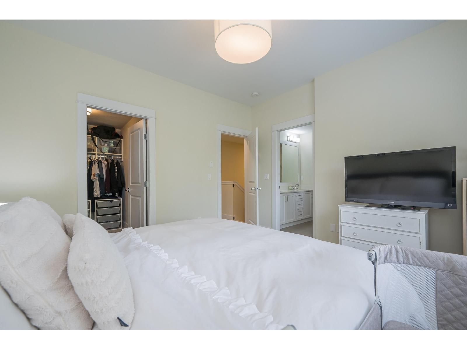 Photo 20 of 18 3303 Rosemary Heights Crescent, Surrey BC