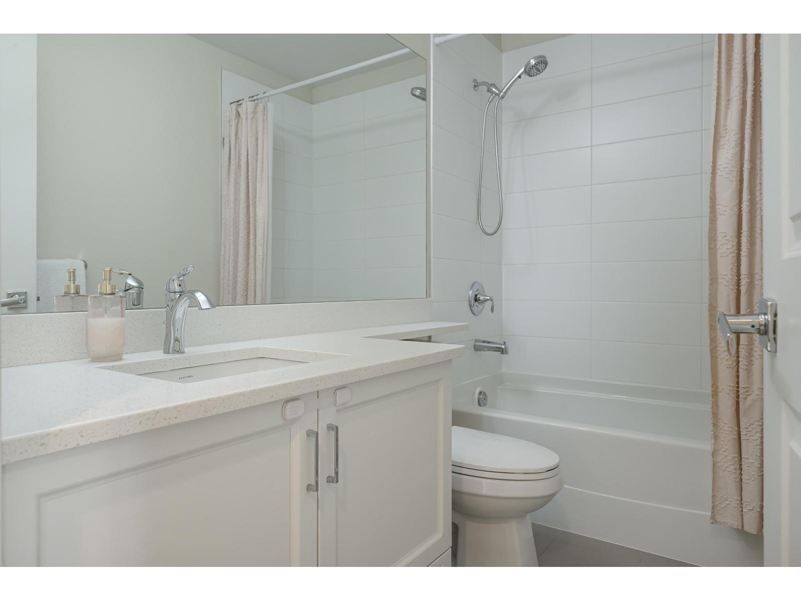 Photo 28 of 18 3303 Rosemary Heights Crescent, Surrey BC