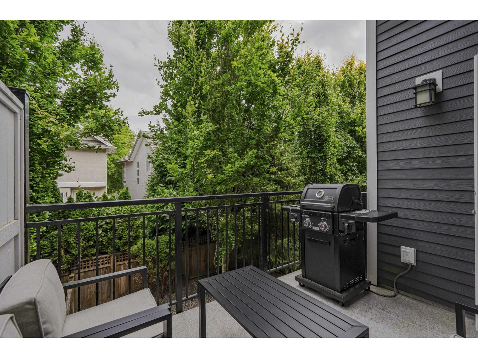 Photo 16 of 18 3303 Rosemary Heights Crescent, Surrey BC