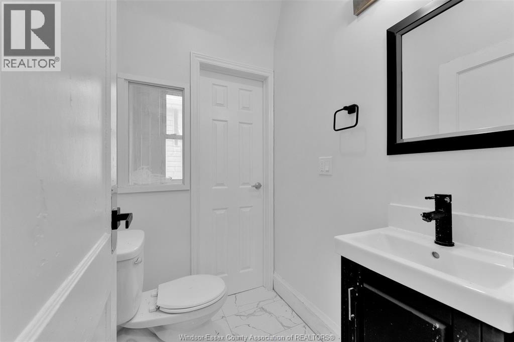 Photo 10 of 505 Mckay, Windsor ON