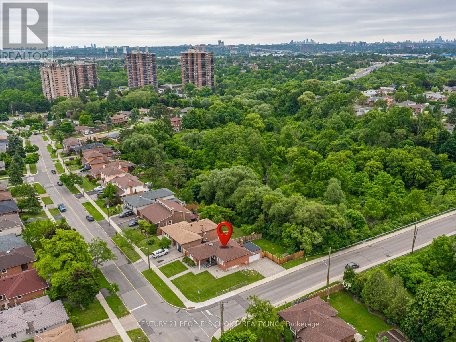 Photo 14 of 43 Shendale Drive, Toronto ON