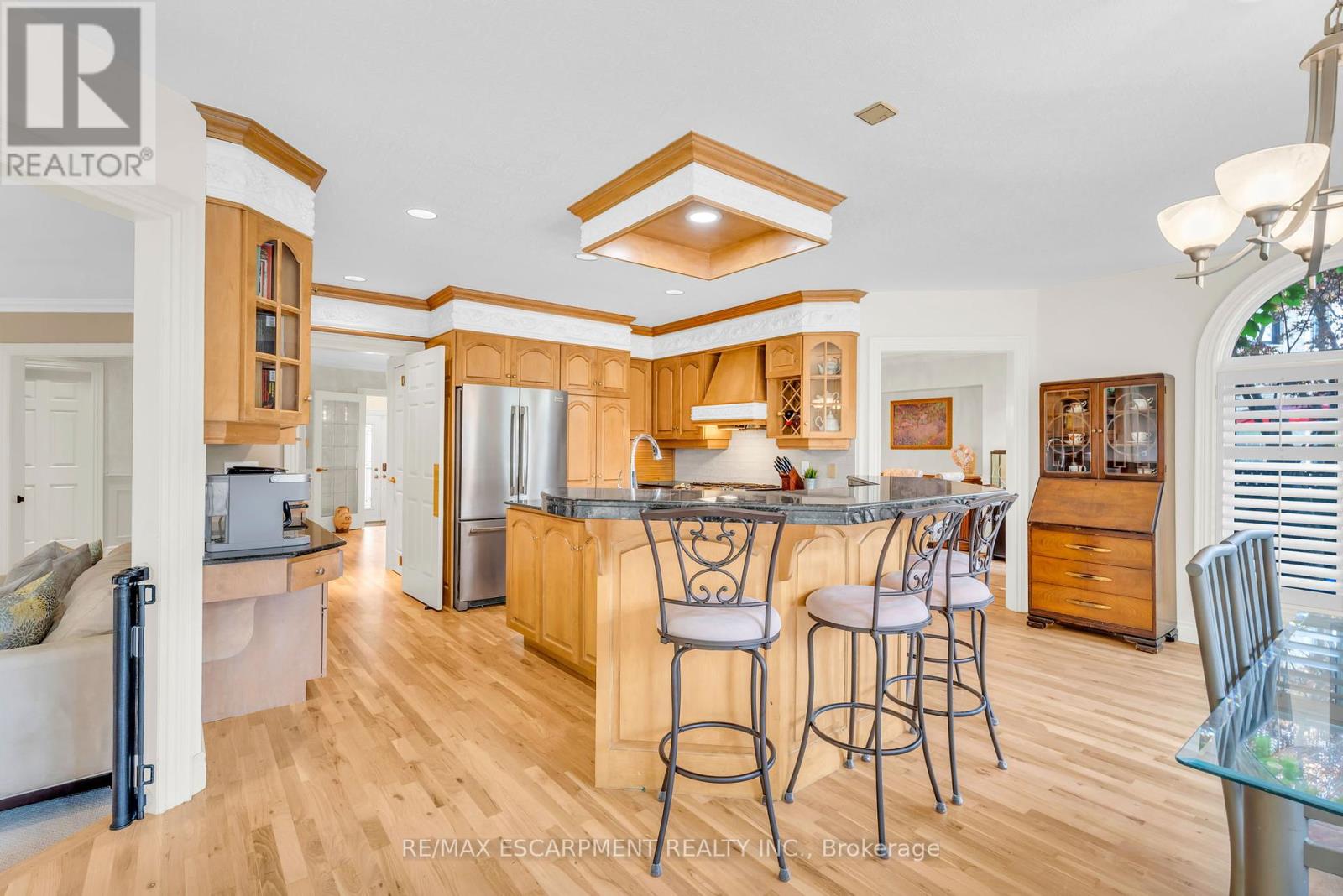 Photo 13 of 484 Bush Drive, Hamilton ON