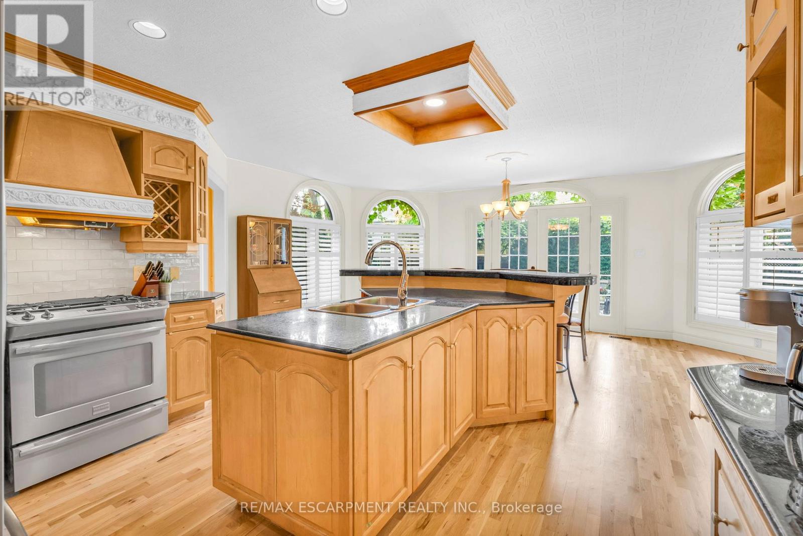Photo 16 of 484 Bush Drive, Hamilton ON