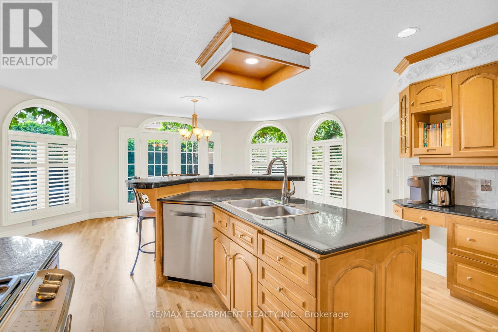 Photo 17 of 484 Bush Drive, Hamilton ON