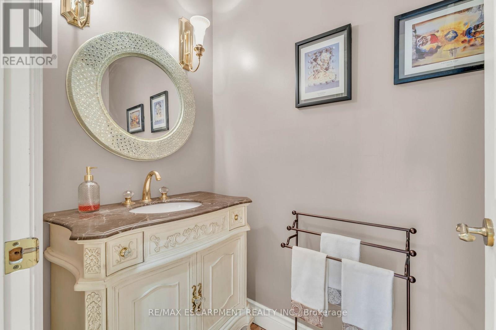 Photo 19 of 484 Bush Drive, Hamilton ON
