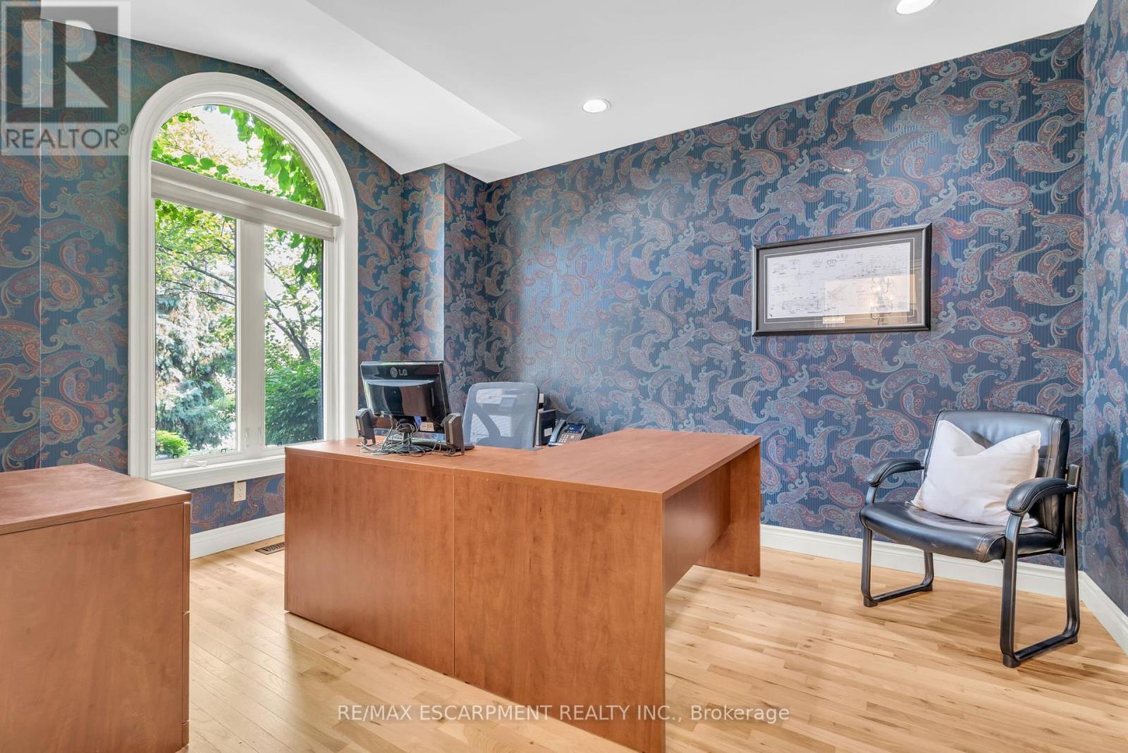 Photo 20 of 484 Bush Drive, Hamilton ON