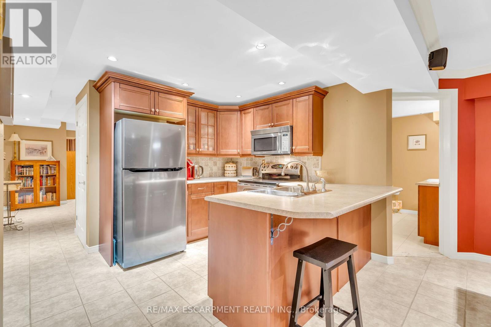 Photo 33 of 484 Bush Drive, Hamilton ON