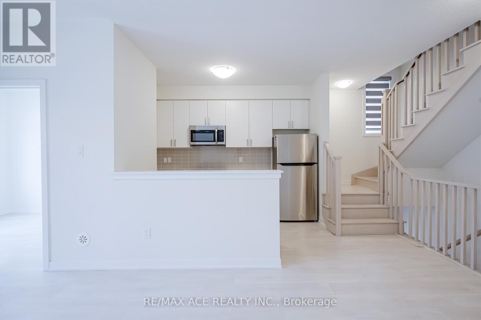 Photo 7 of 1501 1865 Pickering Parkway, Pickering ON