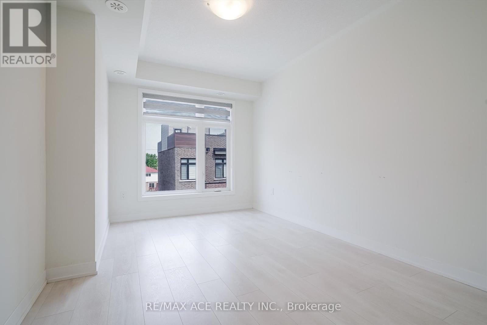 Photo 6 of 1501 1865 Pickering Parkway, Pickering ON
