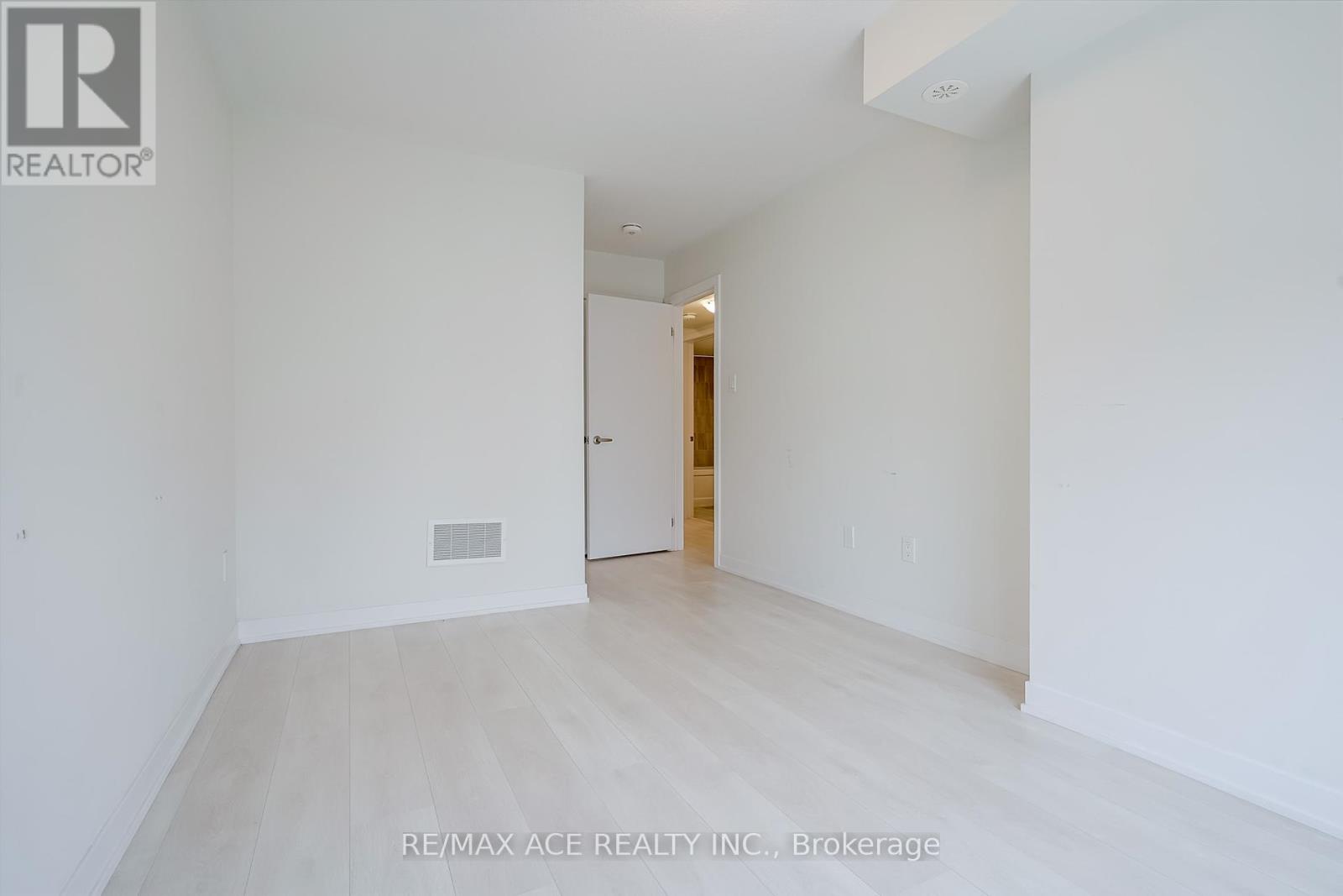 Photo 9 of 1501 1865 Pickering Parkway, Pickering ON