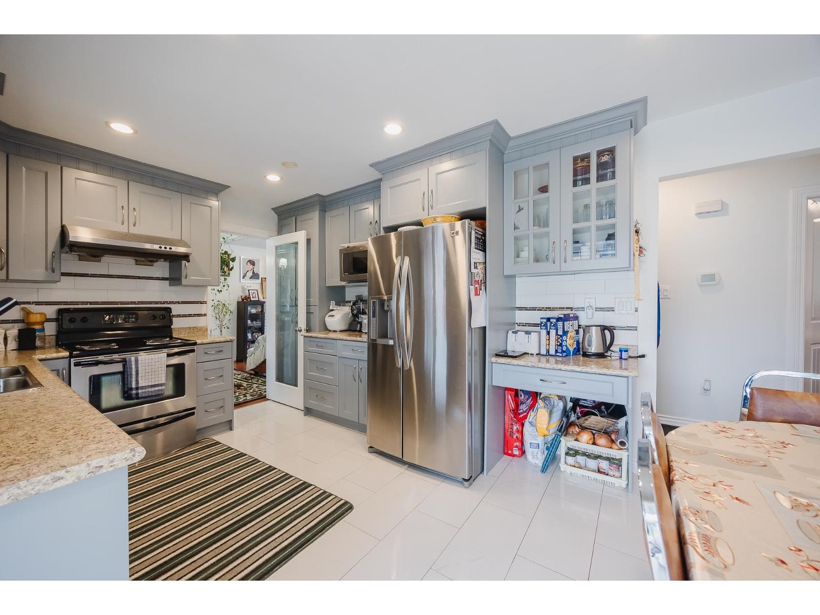Photo 14 of 9298 Cinnamon Drive, Surrey BC