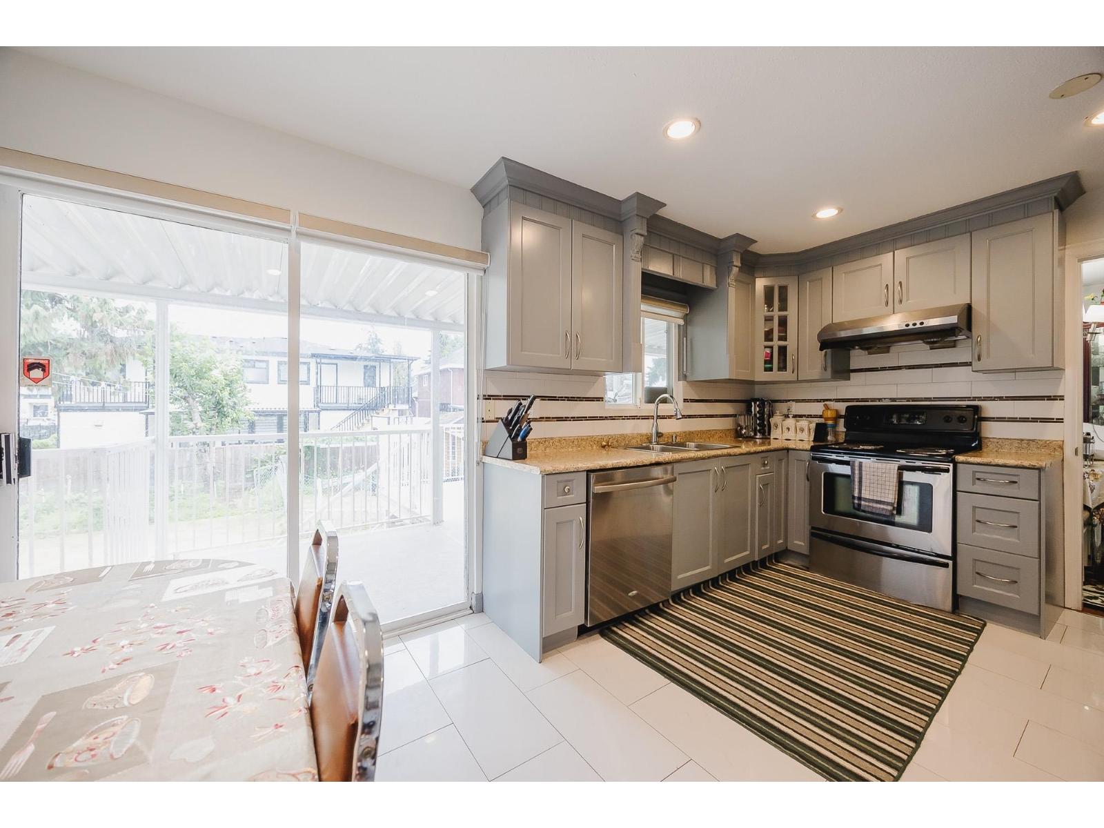Photo 29 of 9298 Cinnamon Drive, Surrey BC