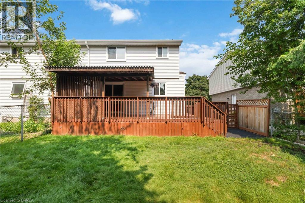 Photo 37 of 52 Debby Crescent, Brantford ON