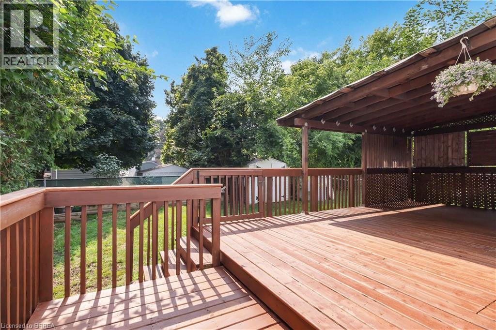 Photo 43 of 52 Debby Crescent, Brantford ON