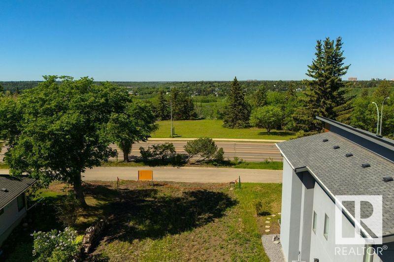 Photo 17 of 8307 Saskatchewan Dr Nw, Edmonton AB