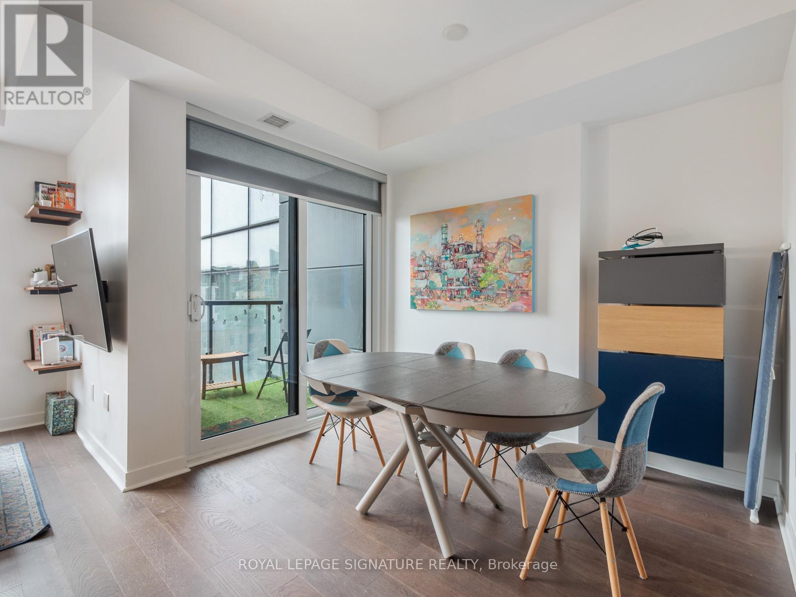 Photo 6 of 905 501 Adelaide Street W, Toronto ON