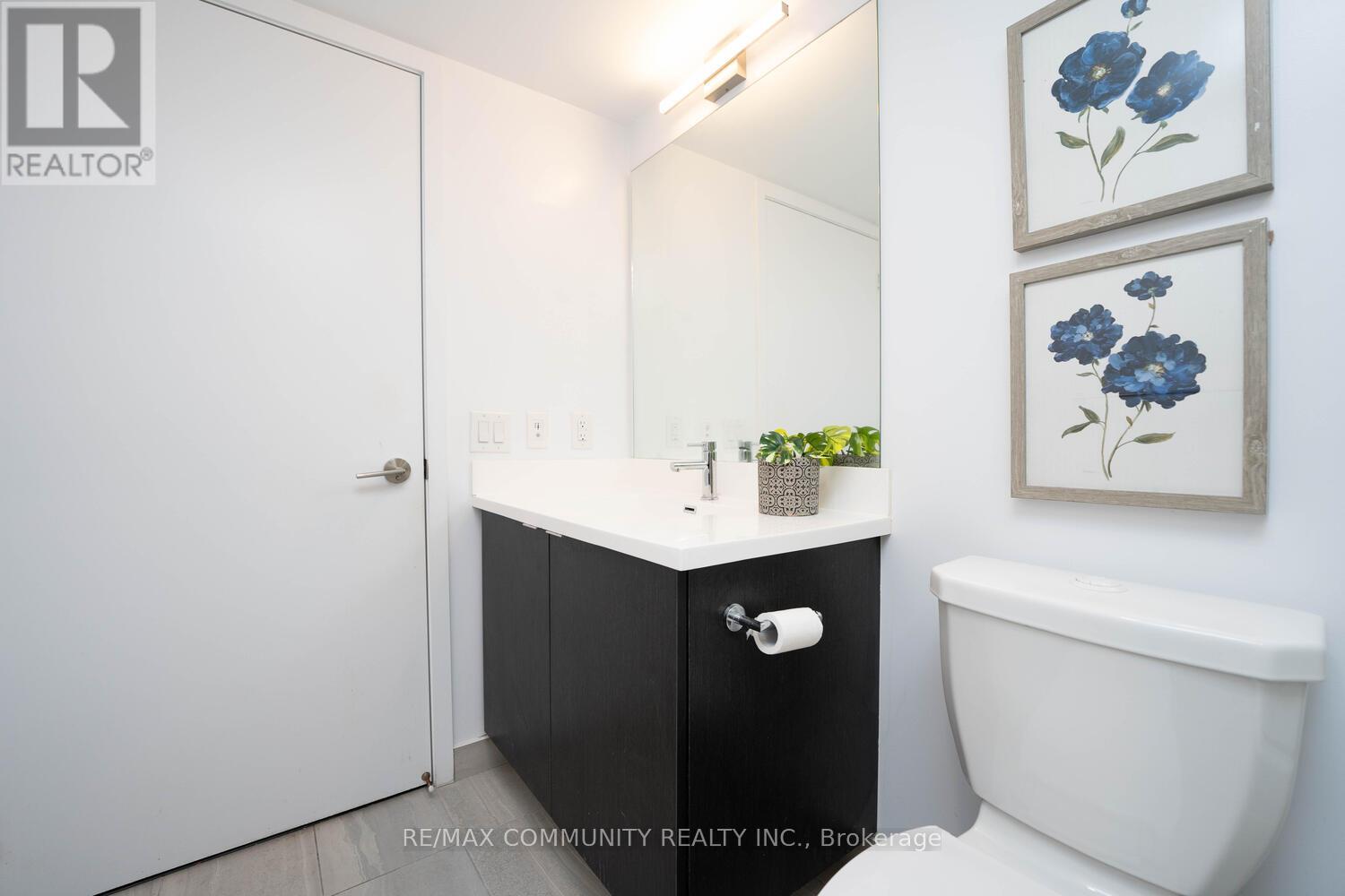 Photo 11 of 501 219 Dundas Street E, Toronto ON