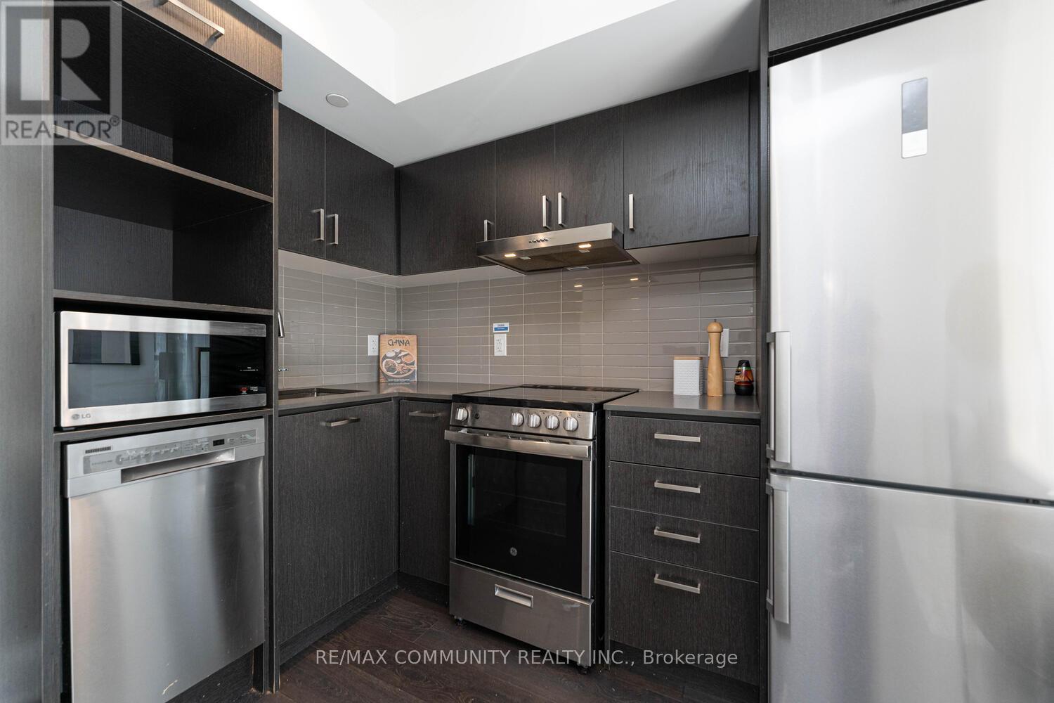 Photo 7 of 501 219 Dundas Street E, Toronto ON