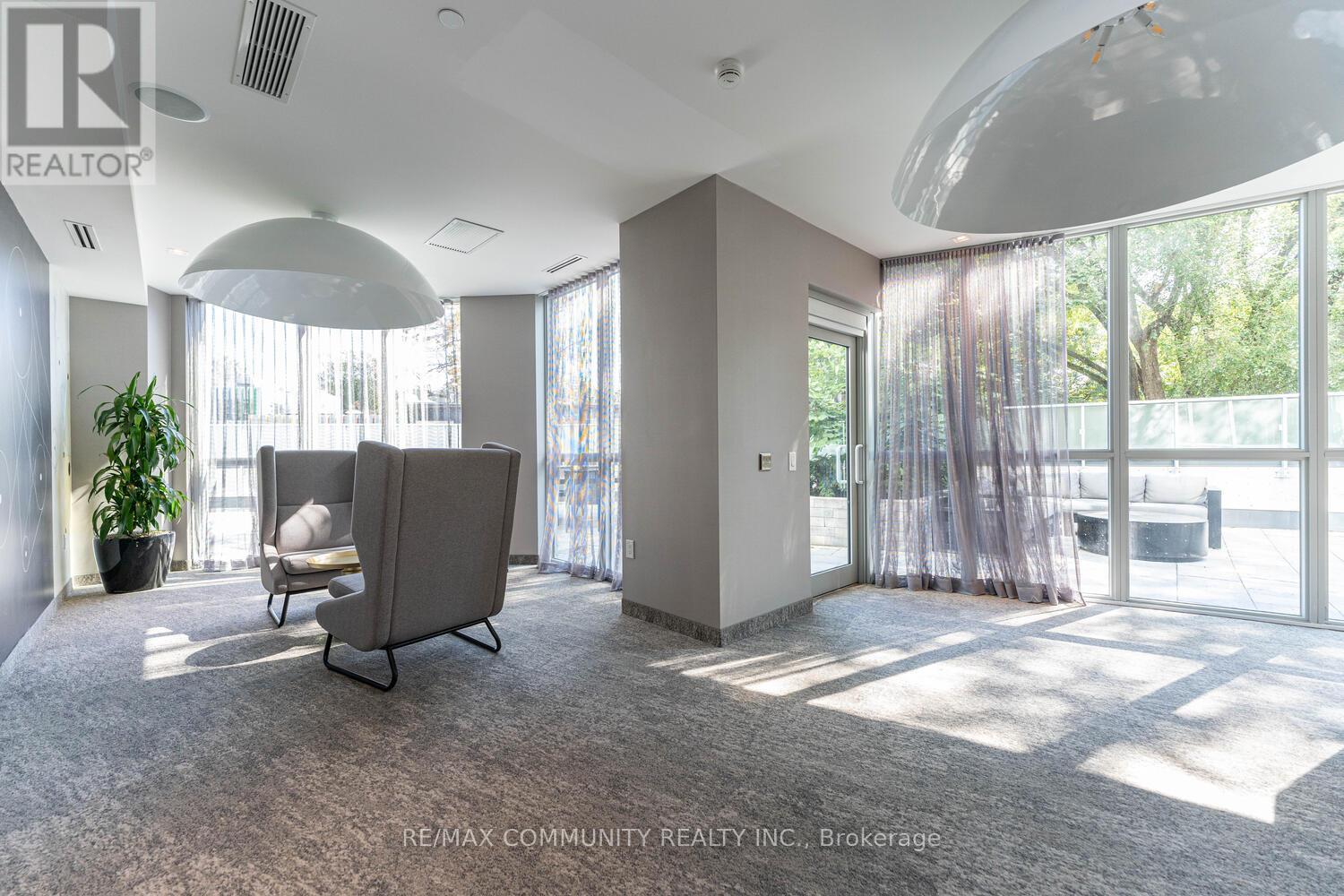 Photo 6 of 501 219 Dundas Street E, Toronto ON