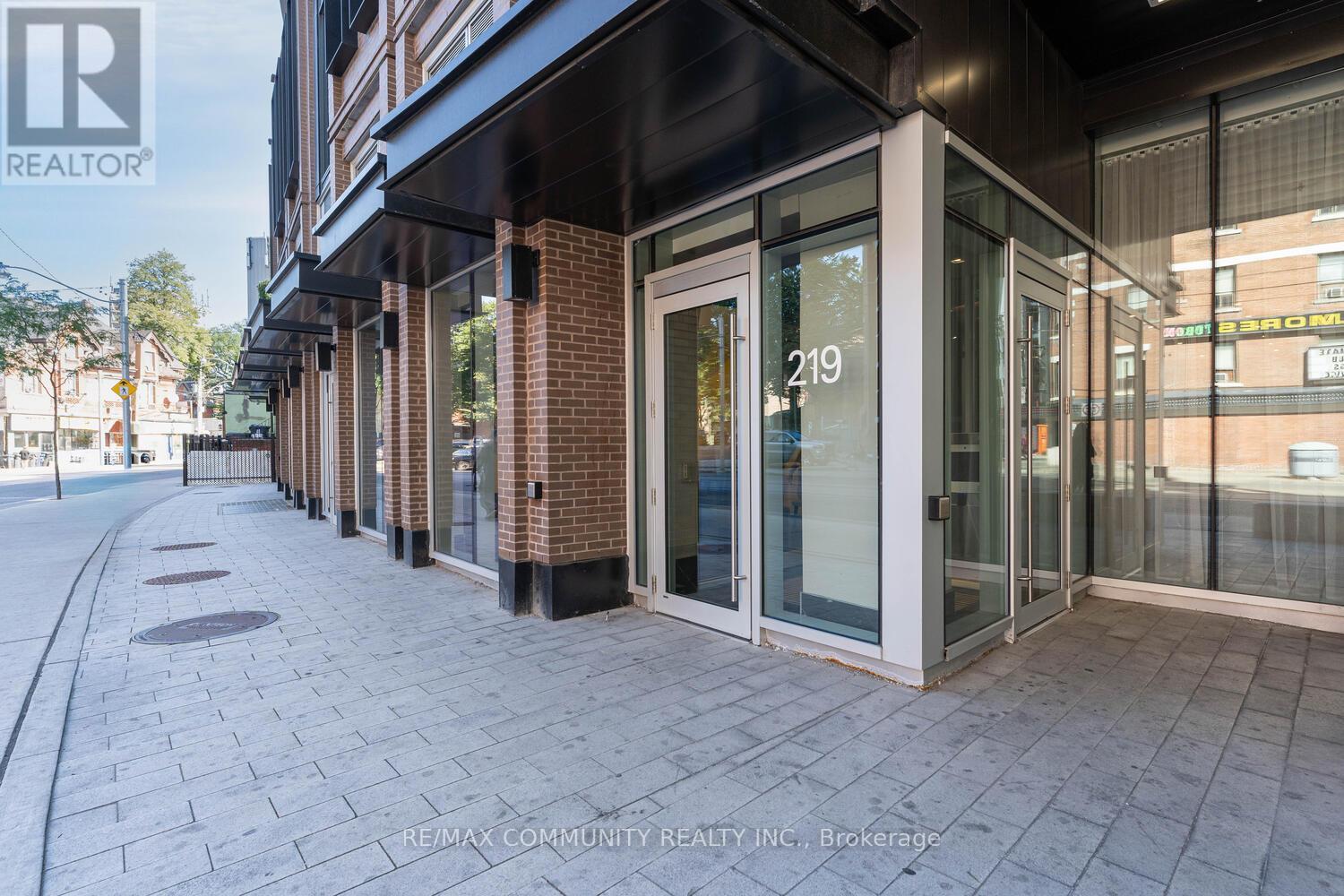 Photo 10 of 501 219 Dundas Street E, Toronto ON