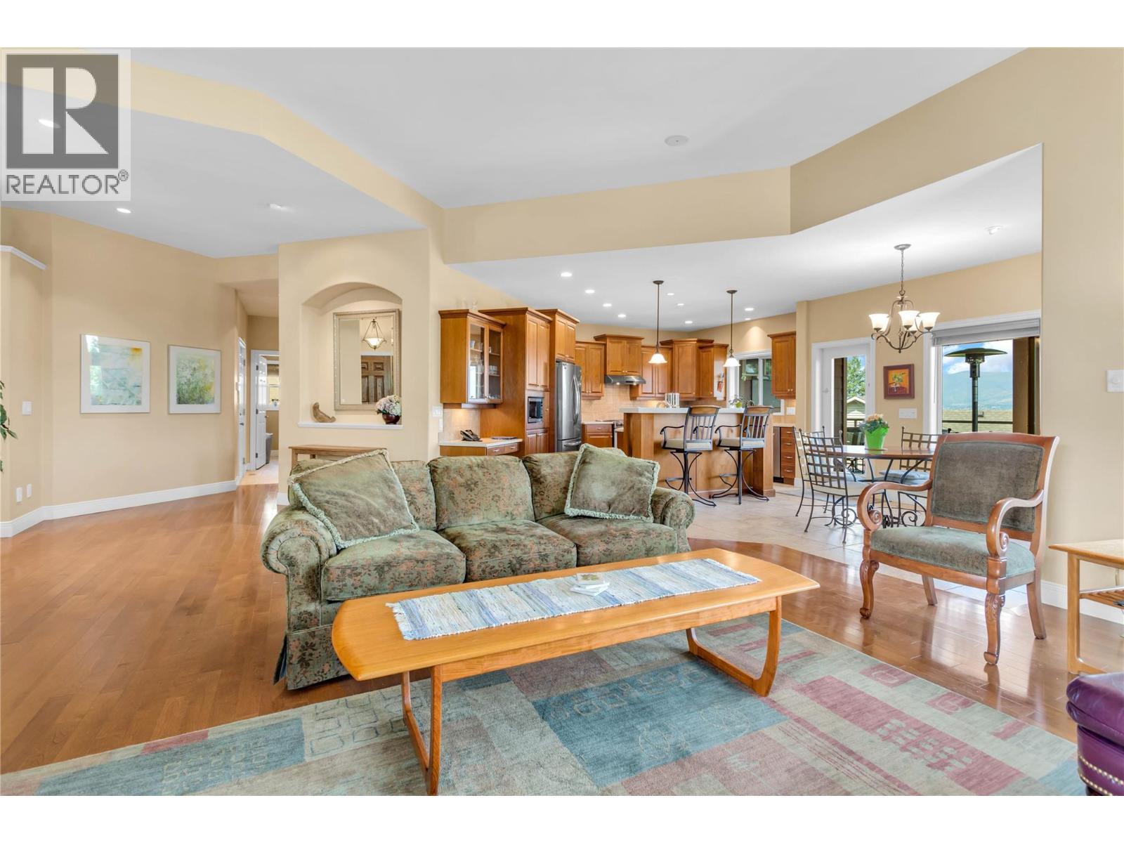  1108 ARBOR VIEW Drive, Kelowna