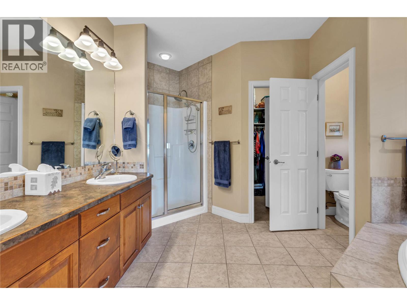  1108 ARBOR VIEW Drive, Kelowna