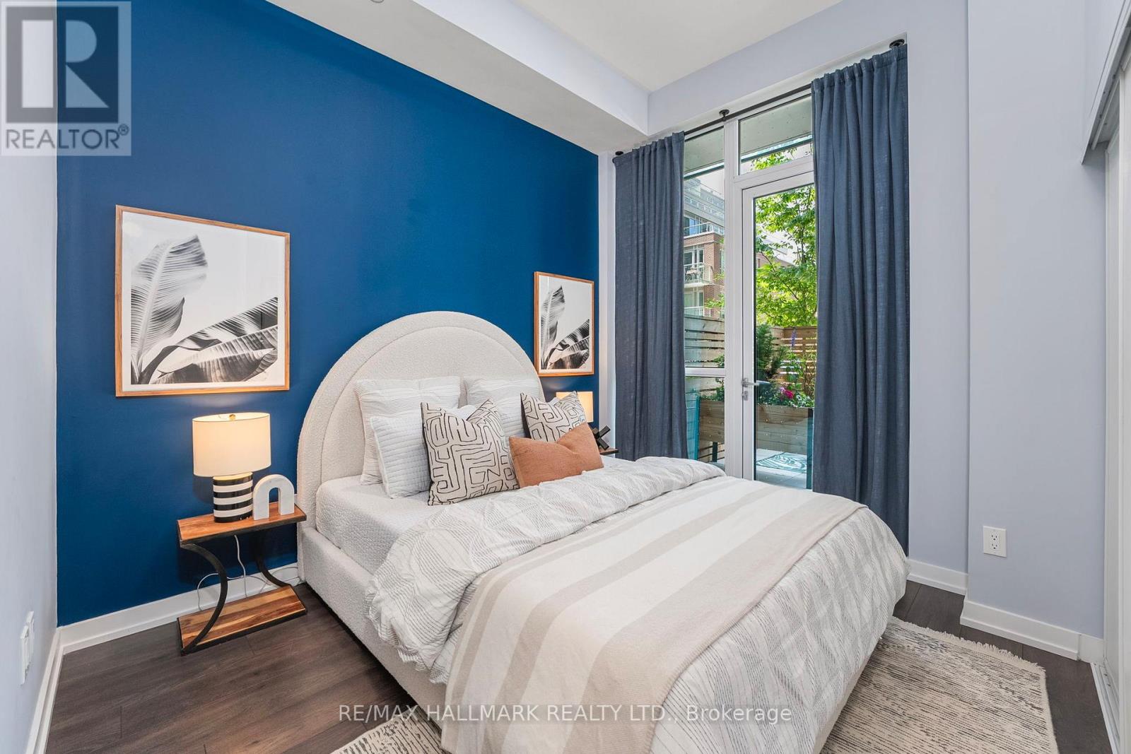Photo 5 of 124 150 Logan Avenue, Toronto ON