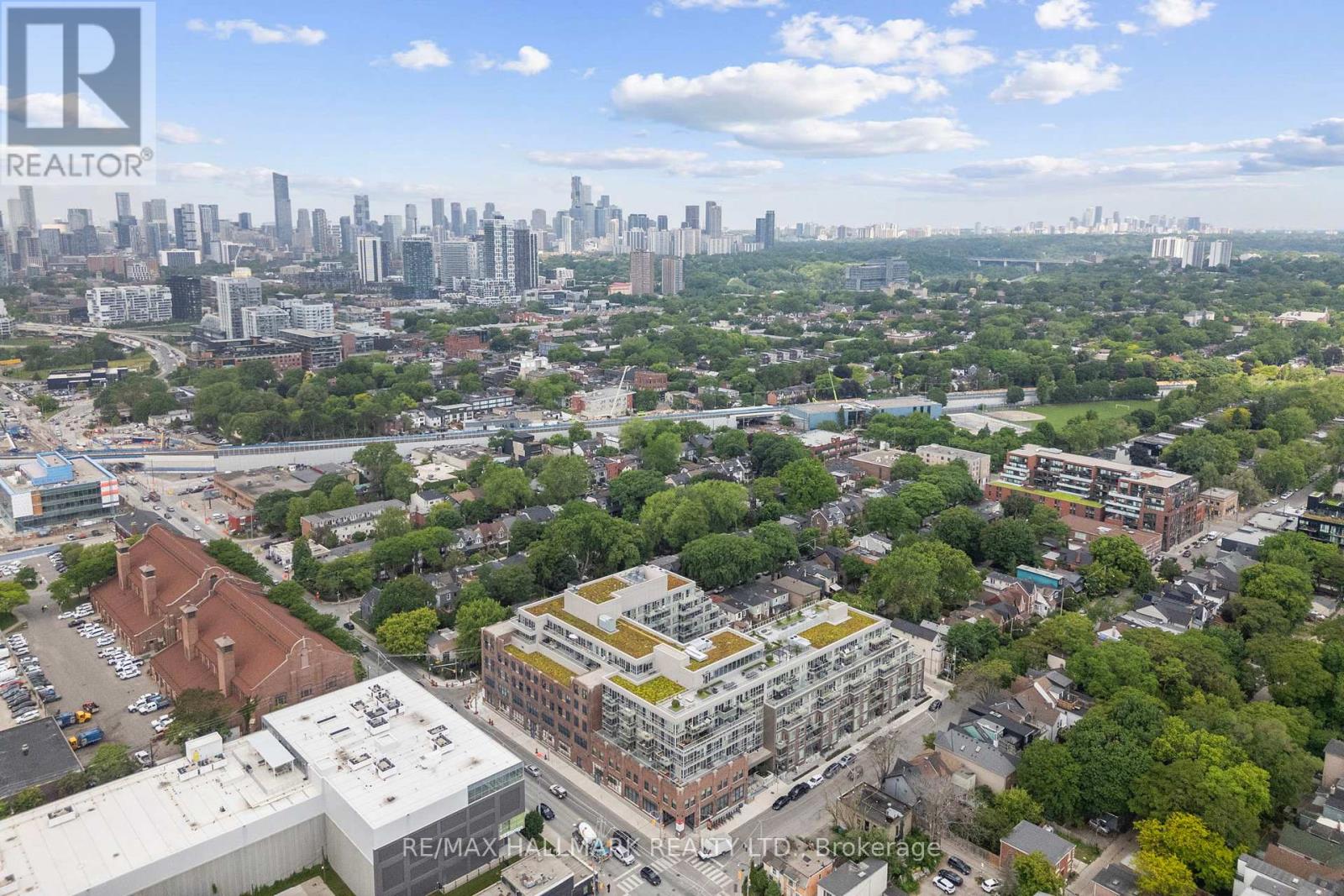 Photo 20 of 124 150 Logan Avenue, Toronto ON