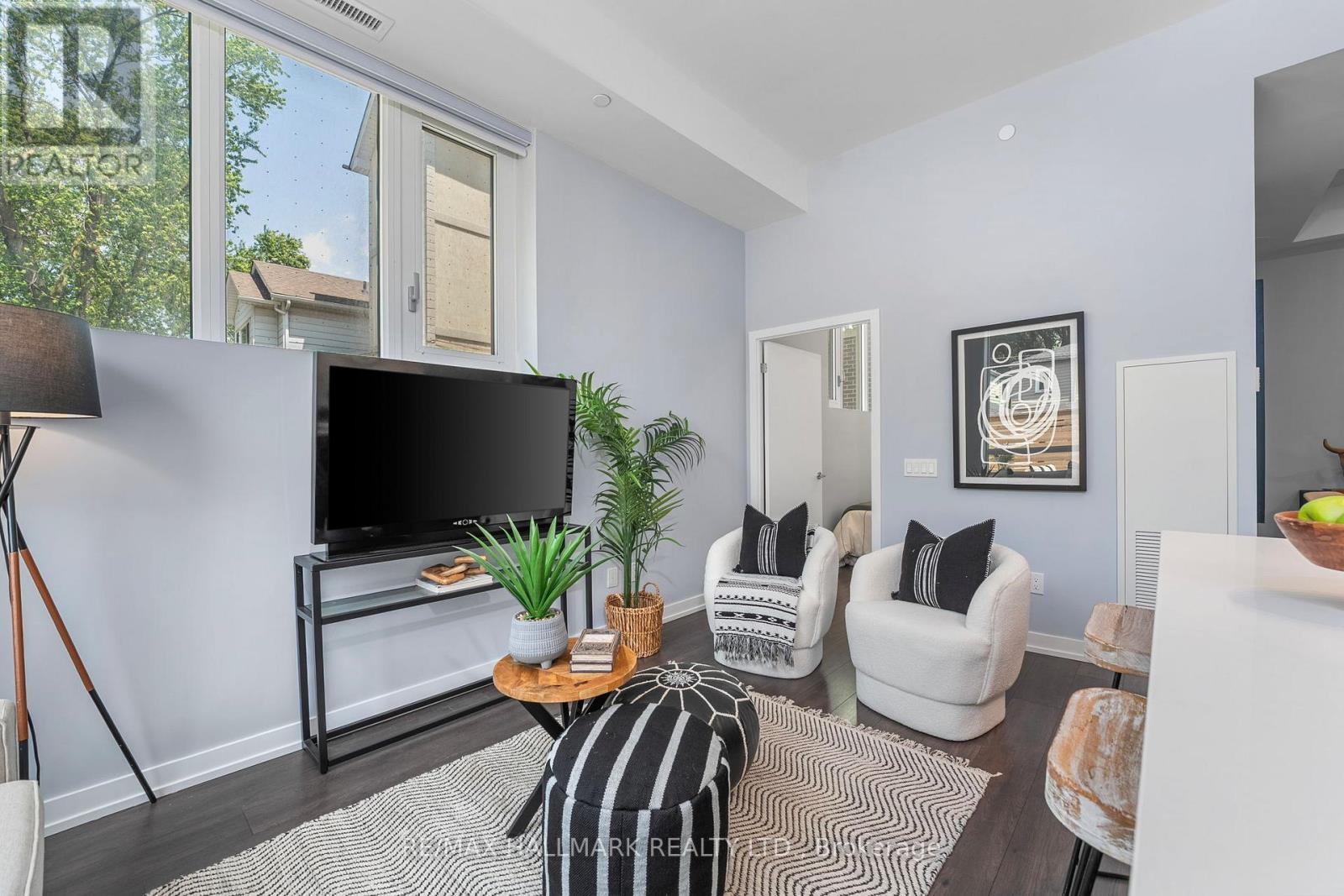 Photo 31 of 124 150 Logan Avenue, Toronto ON