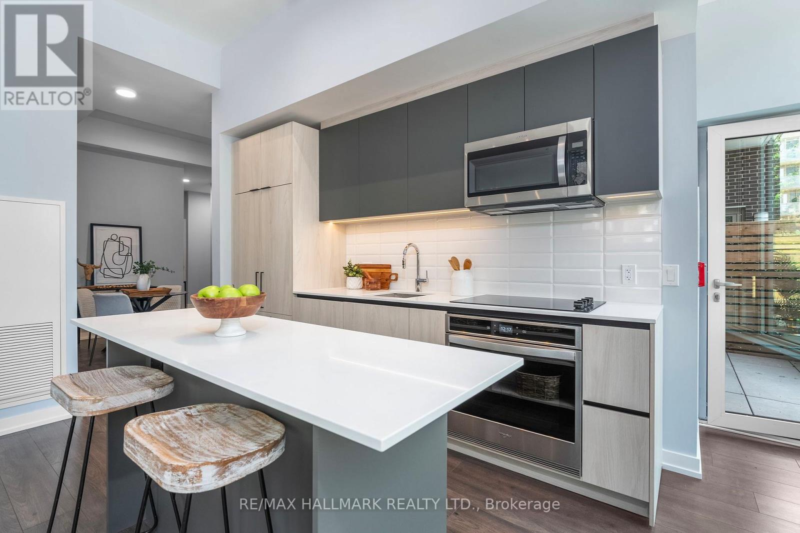 Photo 9 of 124 150 Logan Avenue, Toronto ON