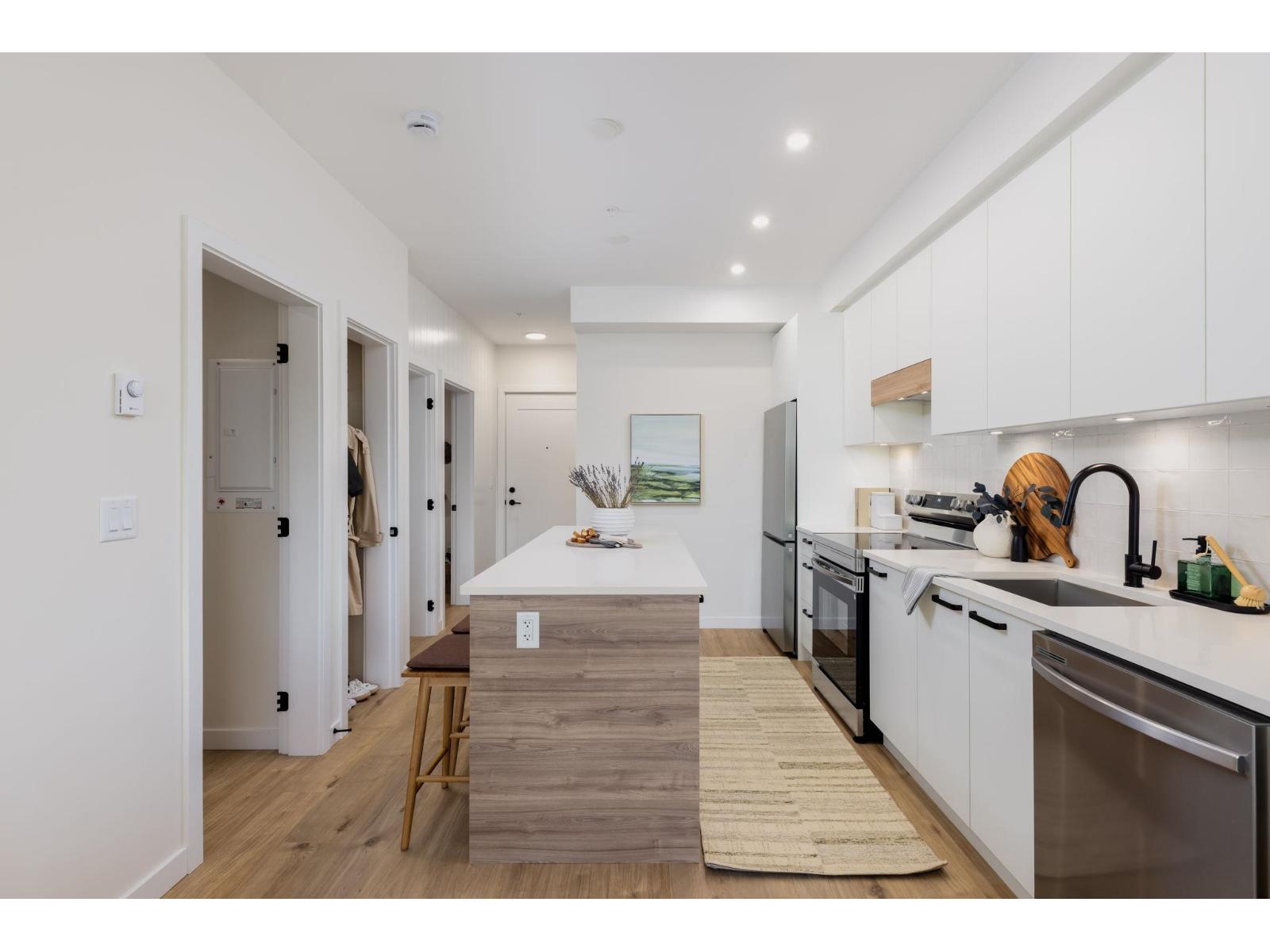 307 33920 BEST AVENUE, Mission