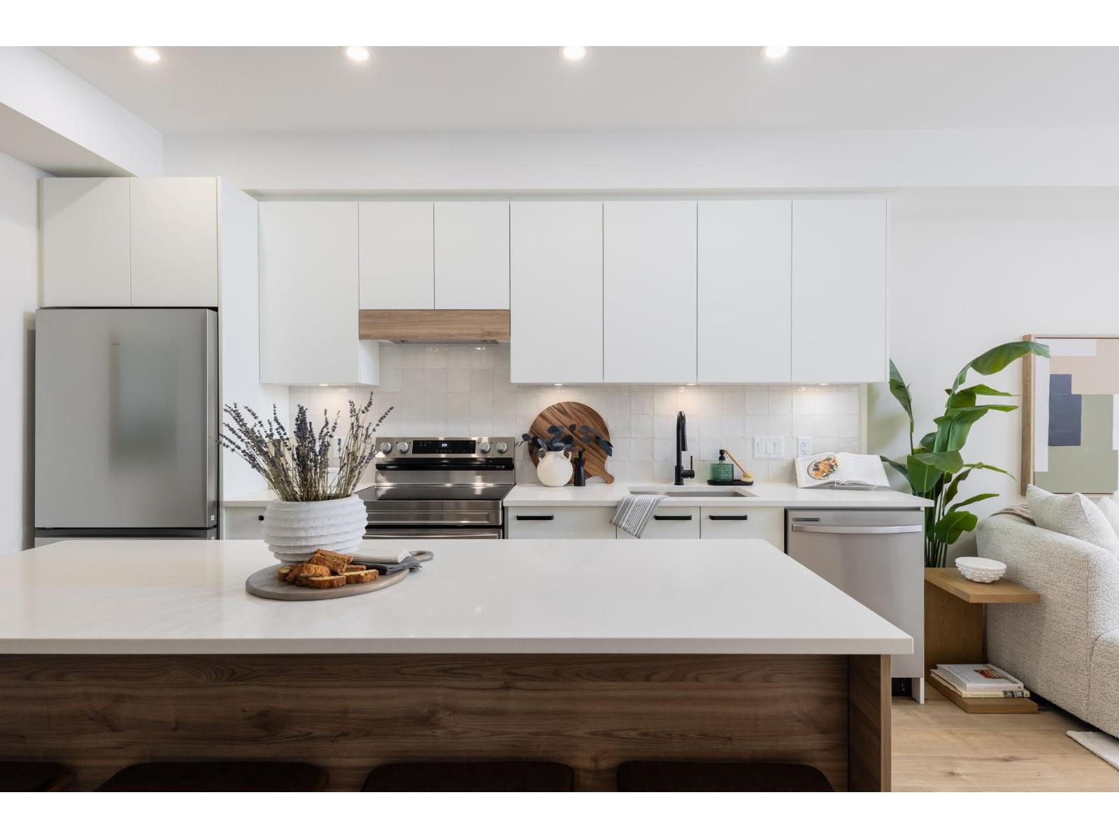307 33920 BEST AVENUE, Mission