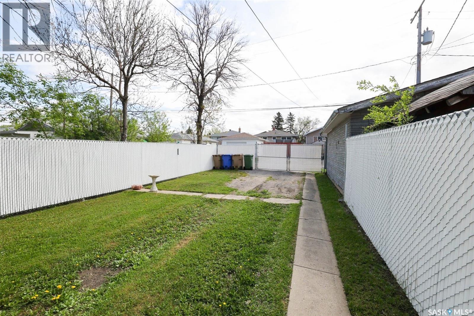 Photo 20 of 1933 Broder Street, Regina SK