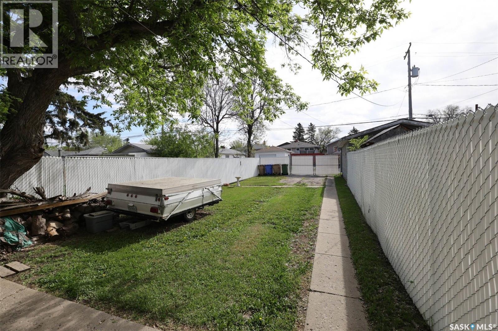 Photo 21 of 1933 Broder Street, Regina SK