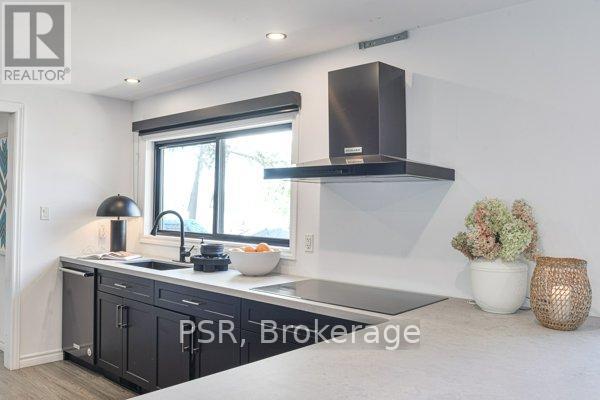 Photo 12 of 1 1018 Georgina Way, Gravenhurst ON