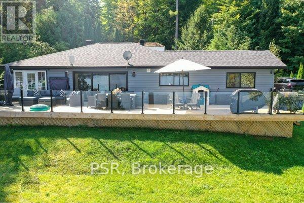 Photo 4 of 1 1018 Georgina Way, Gravenhurst ON